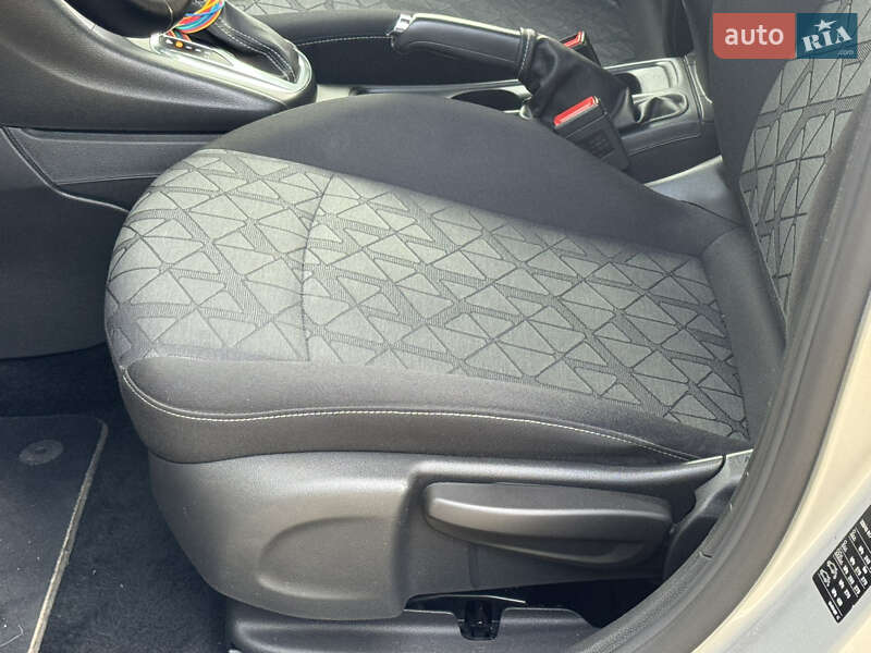 Универсал Opel Astra 2019 в Львове