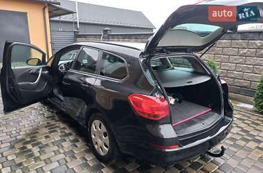 Універсал Opel Astra 2012 в 