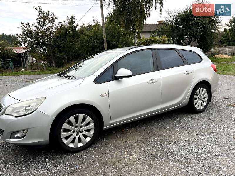 Универсал Opel Astra 2011 в Ровно фото 10 Универсал Opel Astra 2011 в Ровно