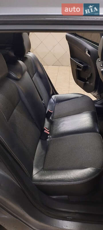 Универсал Opel Astra 2004 в Чопе