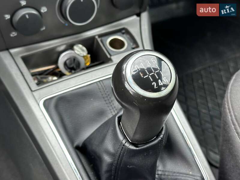 Універсал Opel Astra 2006 в Львові