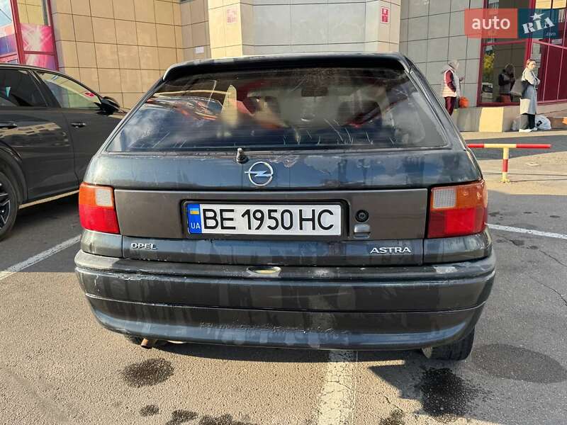 Седан Opel Astra 1997 в Николаеве