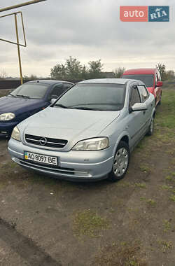 Седан Opel Astra 2004 в Врадіївці