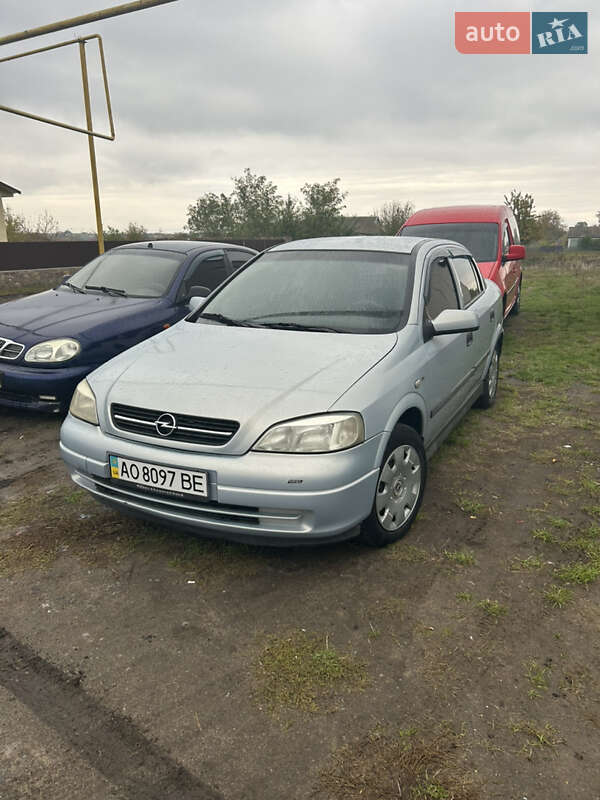 Opel Astra 2004