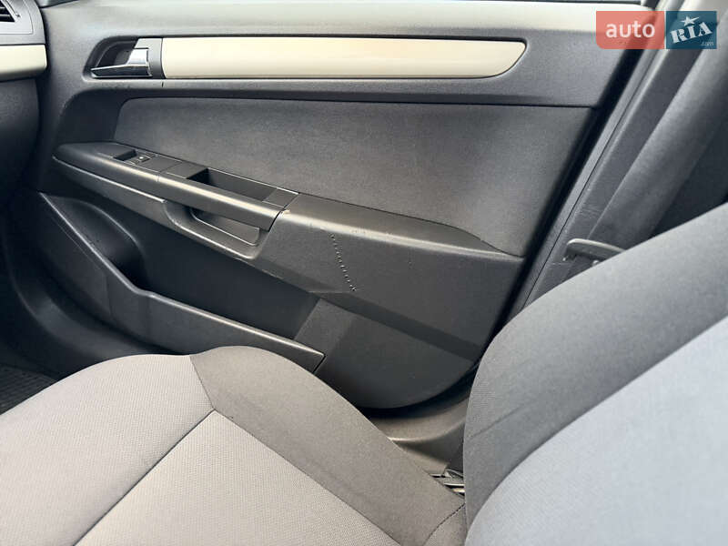 Універсал Opel Astra 2008 в Рівному фото 37 Універсал Opel Astra 2008 в Рівному
