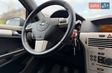 Универсал Opel Astra 2008 в 