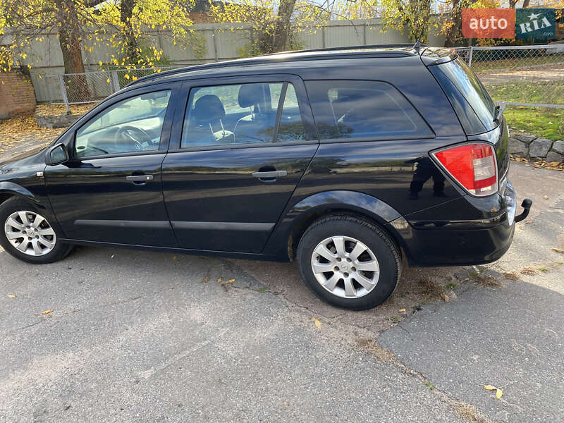 Універсал Opel Astra 2009 в Кропивницькому