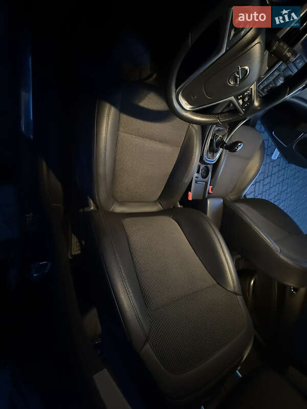 Універсал Opel Astra 2011 в Яворові