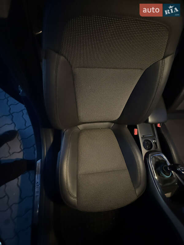 Універсал Opel Astra 2011 в Яворові