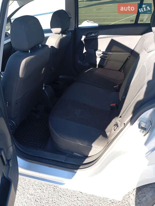 Универсал Opel Astra 2008 в Ужгороде фото 9 Универсал Opel Astra 2008 в Ужгороде