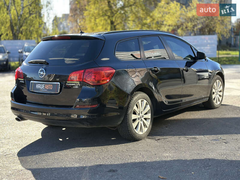 Универсал Opel Astra 2010 в Шептицькому