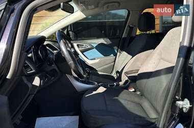 Універсал Opel Astra 2010 в  фото 25 Універсал Opel Astra 2010 в