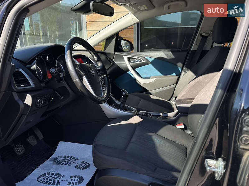 Универсал Opel Astra 2010 в Шептицькому