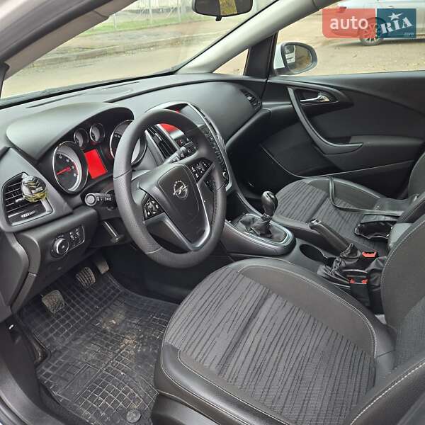 Хэтчбек Opel Astra 2017 в Кривом Роге