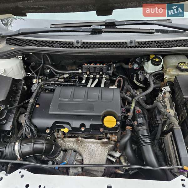 Хэтчбек Opel Astra 2017 в Кривом Роге