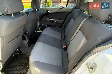 Хэтчбек Opel Astra 2014 в 