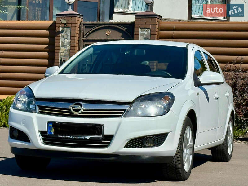 Opel Astra 2014