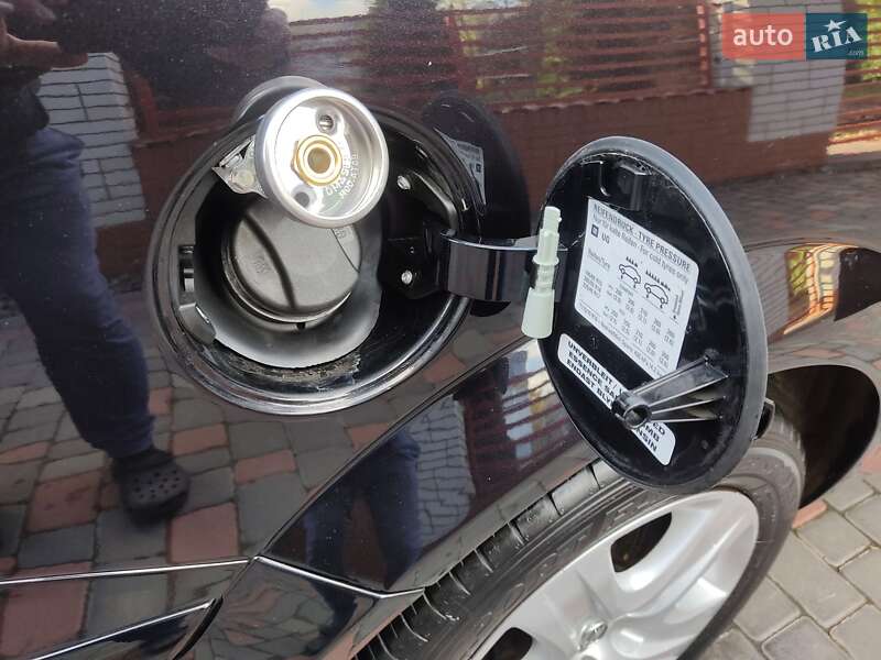 Универсал Opel Astra 2010 в Умани