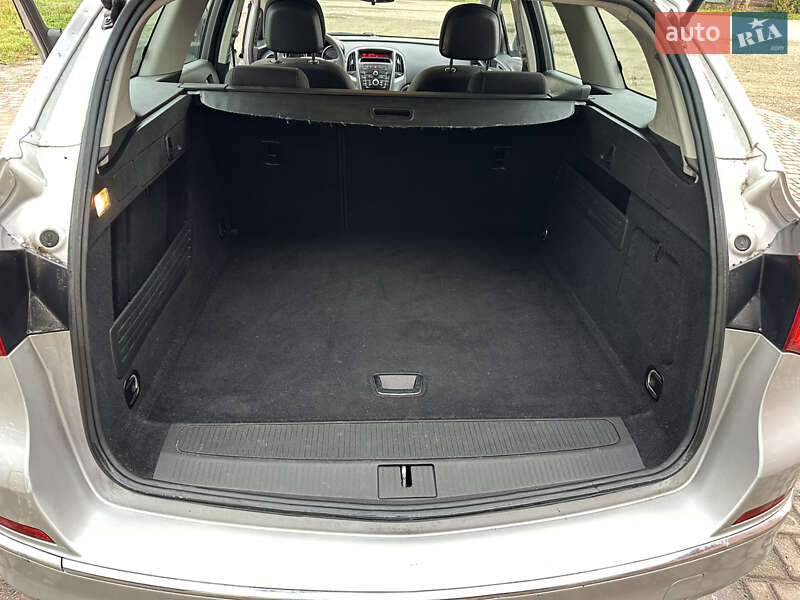 Универсал Opel Astra 2012 в Рожнятове