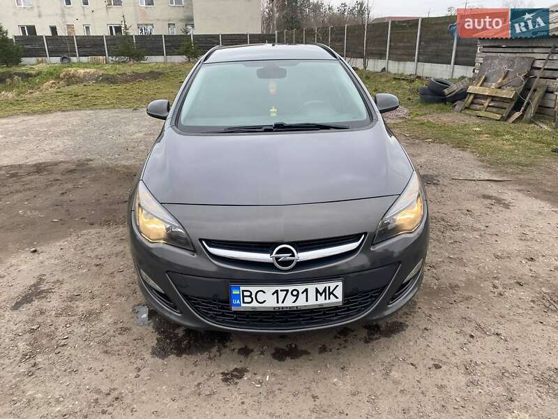 Універсал Opel Astra 2013 в Жовкві