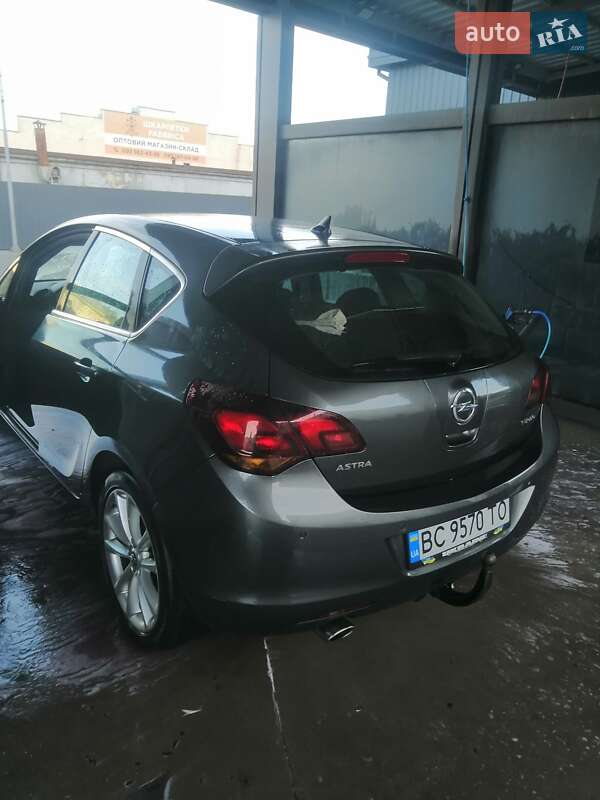 Хэтчбек Opel Astra 2010 в Шептицькому фото 4 Хэтчбек Opel Astra 2010 в Шептицькому