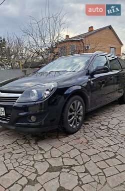 Универсал Opel Astra 2009 в Александрие