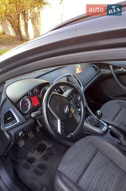Універсал Opel Astra 2015 в Вознесенську