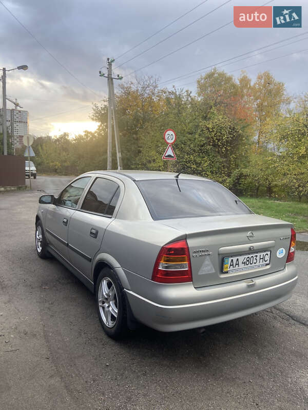 Седан Opel Astra 2008 в Києві фото 6 Седан Opel Astra 2008 в Києві