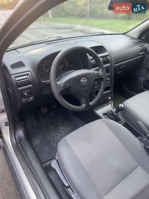 Седан Opel Astra 2008 в Києві фото 9 Седан Opel Astra 2008 в Києві