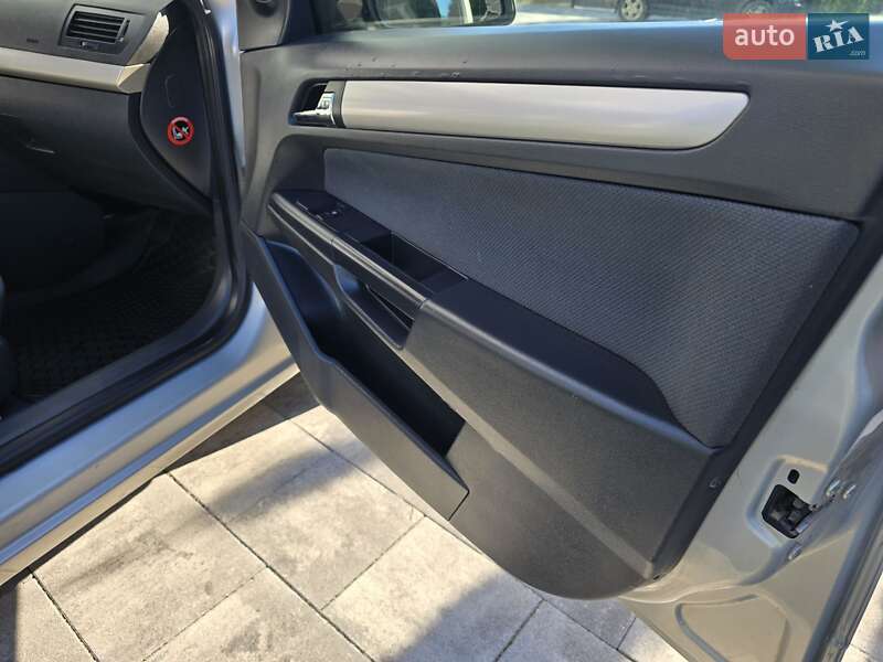 Універсал Opel Astra 2007 в Івано-Франківську