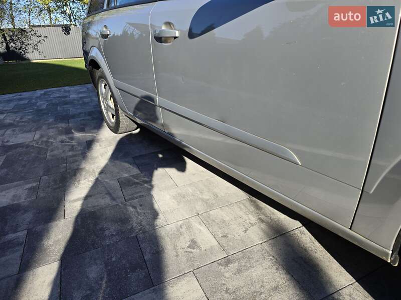 Універсал Opel Astra 2007 в Івано-Франківську