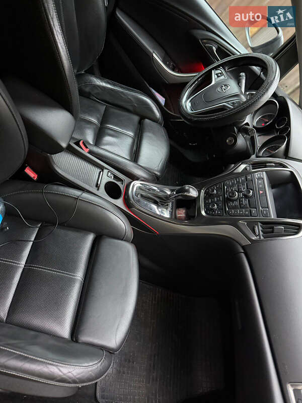 Хэтчбек Opel Astra 2010 в Киеве