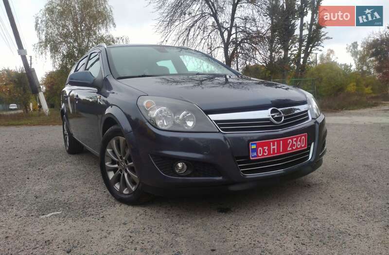 Универсал Opel Astra 2010 в Харькове