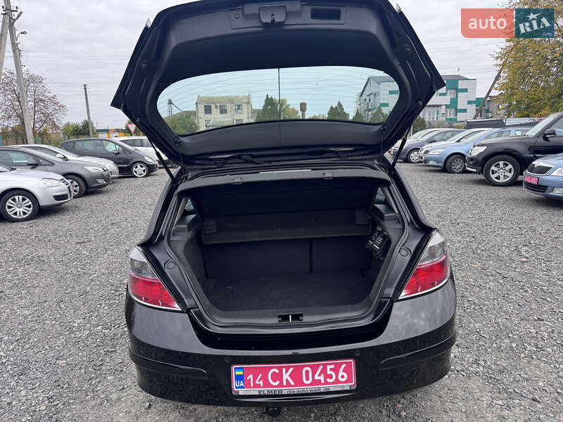 Хэтчбек Opel Astra 2009 в Звенигородке