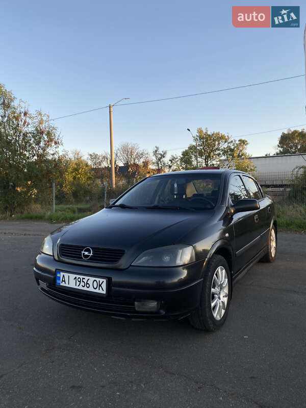 Седан Opel Astra 2005 в 