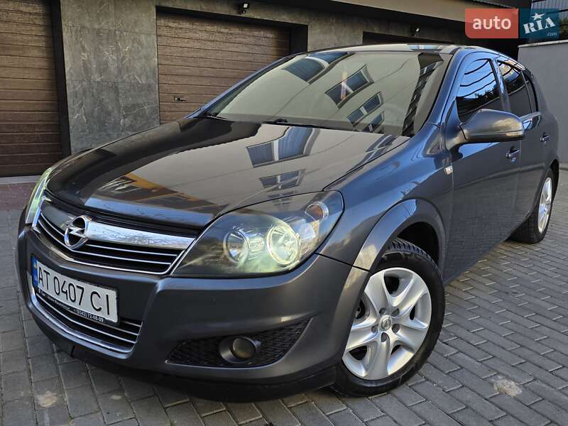 Хэтчбек Opel Astra 2012 в Тернополе фото 2 Хэтчбек Opel Astra 2012 в Тернополе