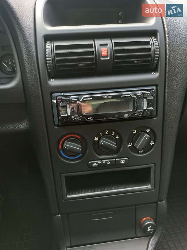 Седан Opel Astra 2007 в Кременчуці