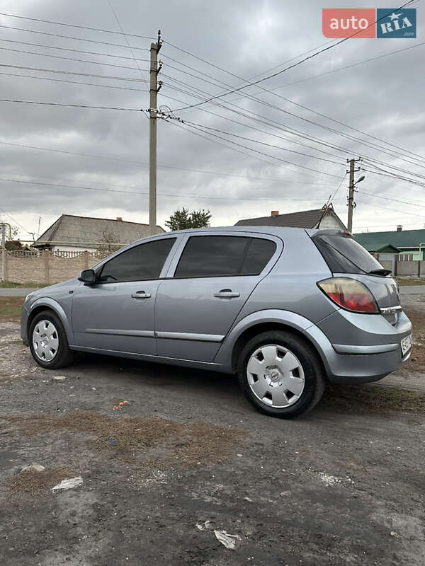 Хетчбек Opel Astra 2005 в Павлограді