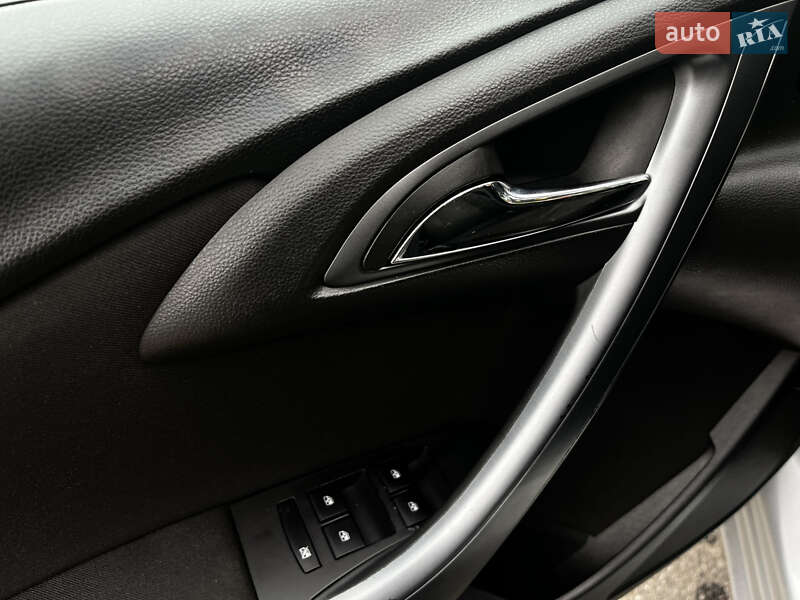 Универсал Opel Astra 2013 в Одессе фото 13 Универсал Opel Astra 2013 в Одессе