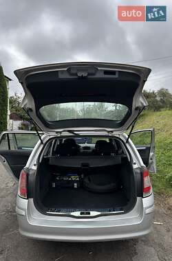 Универсал Opel Astra 2006 в  фото 9 Универсал Opel Astra 2006 в