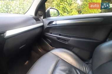 Универсал Opel Astra 2010 в 