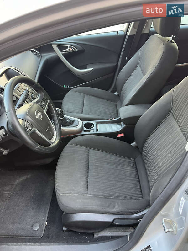 Универсал Opel Astra 2011 в Ровно фото 21 Универсал Opel Astra 2011 в Ровно