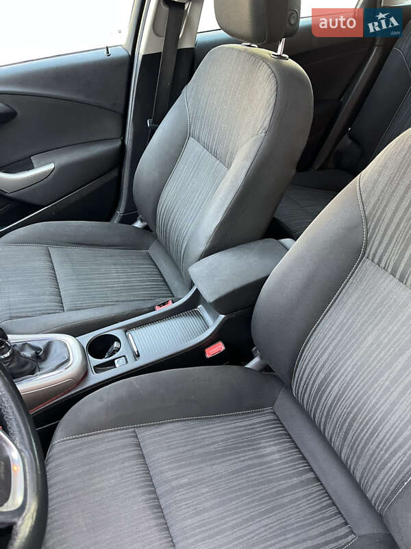 Универсал Opel Astra 2011 в Ровно фото 29 Универсал Opel Astra 2011 в Ровно