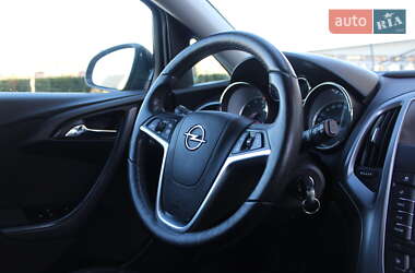 Универсал Opel Astra 2015 в 
