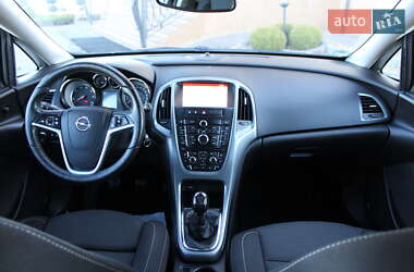 Универсал Opel Astra 2015 в 