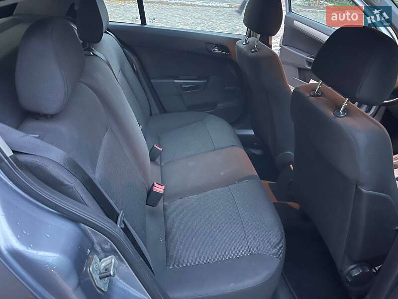 Хетчбек Opel Astra 2005 в Луцьку фото 38 Хетчбек Opel Astra 2005 в Луцьку