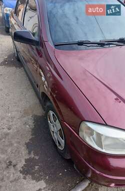 Седан Opel Astra 2003 в  фото 3 Седан Opel Astra 2003 в