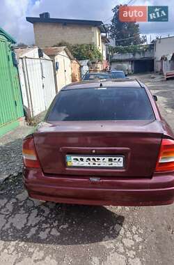 Седан Opel Astra 2003 в  фото 26 Седан Opel Astra 2003 в