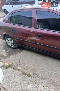 Седан Opel Astra 2003 в  фото 41 Седан Opel Astra 2003 в