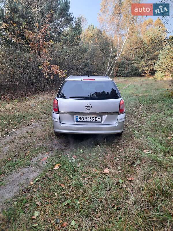 Универсал Opel Astra 2008 в Кременце